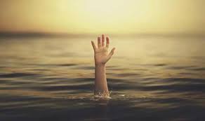 දෑදුරු ඔයේ දිය නෑ 5ක්  දිය රකුසාට බිලි