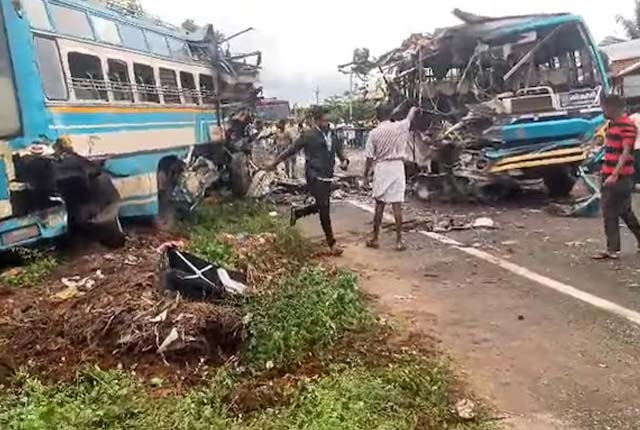 ඉන්දියාවේ මාරක බස් අනතුරකින් 6 ක් මරුට                         32කට බරපතළ තුවාල – බිමත්කම හේතුවක්- මදුරෙයි පොලිසිය