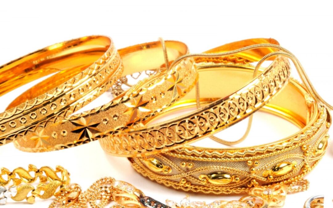 කළු­වං­චි­කුඩි උසා­වියේ සේප්පු­වෙන් කෝටි දෙක­හ­මා­රක රන් සොරා ගත් රෙජි­ස්ට්‍රාර් රිමාන්ඩ්