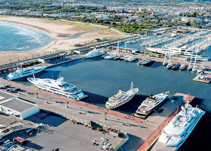 ගාල්ල වරාය සංචාරක මධ්‍යස්ථානයක් ලෙස සංවර්ධනය කරන්න  ආයෝජකයන් කැඳවයි