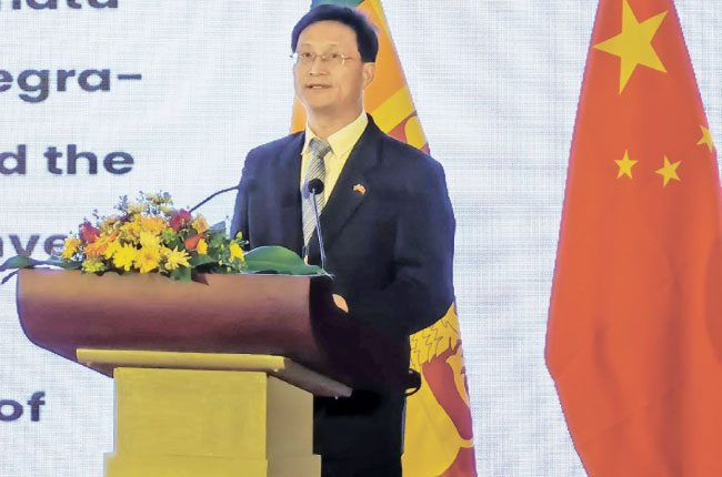  එක් තීරයක් – එක් මාවතක් මුලපිරීමේ කටයුත්‌තේ ශ්‍රී ලංකාව  වැදගත් හවුල්කරුවෙක්  – – ශ්‍රී ලංකාවේ චින තනාපති  Qi Zhenhong කියයි