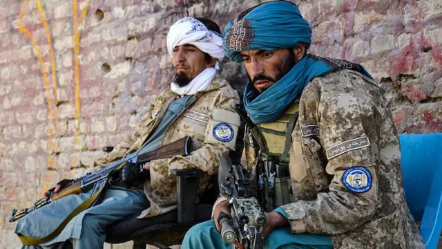 පාකි­ස්තාන – ඇෆ්ග­නි­ස්තාන සාමසාකච්ඡා බිද වැටෙයි