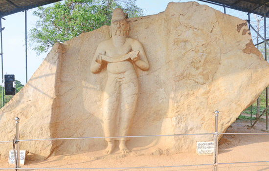 ගෝඨාගේ අඩි පාරේ යන අනුරගේ පුරාවිද්‍යා උපදේශක කමිටුව  