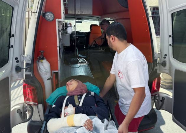 ඊශ්‍රායල පදිංචිකරුවෝ මාධ්‍යවේදීන්ට ගල් – මුල් වලින් පහර දෙති