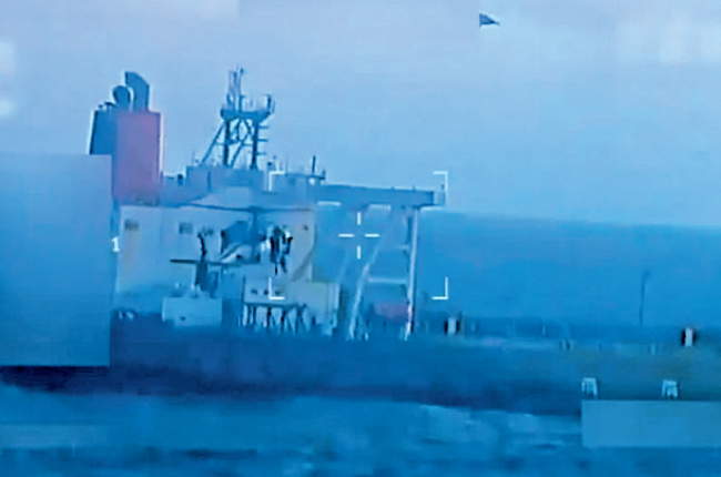 වෙනිසියුලාවේ තෙල් නැවක් අමෙරිකාවේ අත්අඩංගුවට ගනී