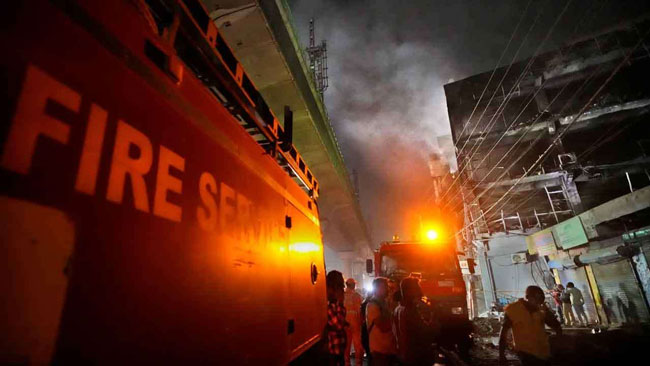 ගෝවේ රාත්‍රී සමාජ ශාලාවක ගින්නකින් 23 මිය යයි