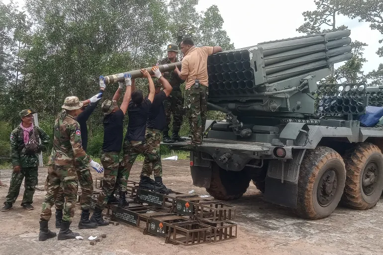 Border closed!                                                                   Thailand – Cambodia war escalates
