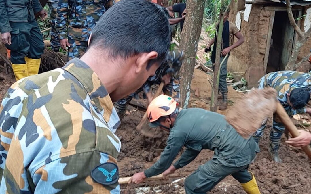 ආපදා මෙහෙයුම්වලට ත්‍රිවිධ හමුදාවේ 28,000ක්