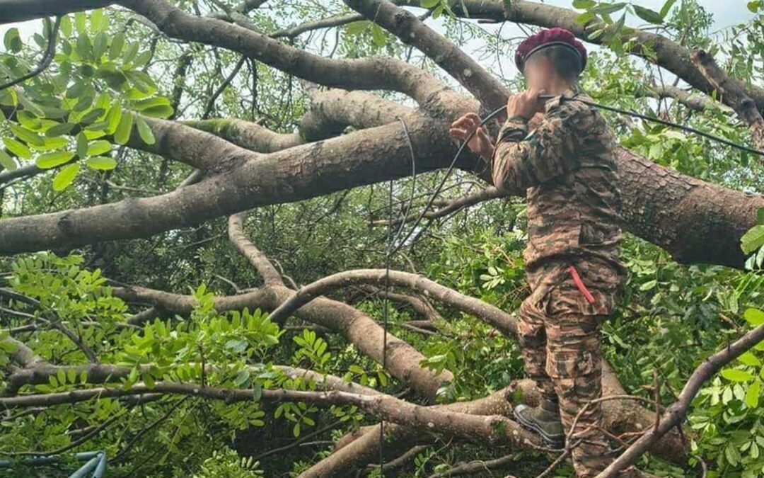 Indian army relief team re-connects Sri Lanka optical fibre link severed by cyclone