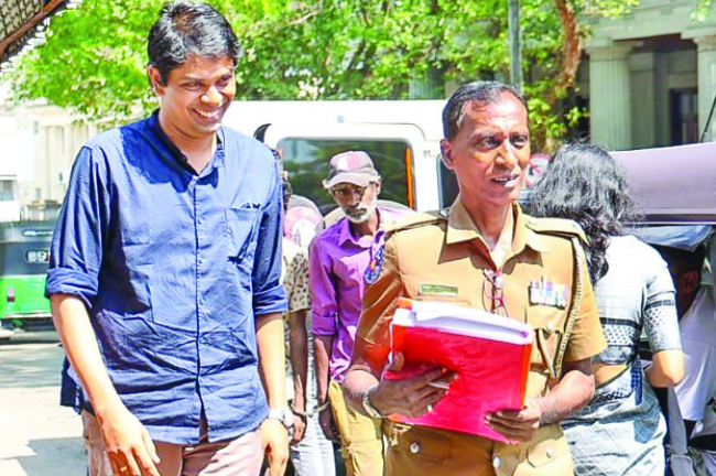 වරෙන්තු කර ඇති බව දැනගත්තේ ජනමාධ්‍යයෙන් !                           මන්ත්‍රී අර්චුනාව අධිකරණය ඇප මත මුදාහරි