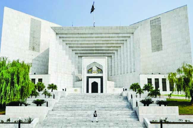 ආණ්ඩු­ක්‍රම ව්‍යවස්ථා සංශෝ­ධ­න­යට එරෙහිව පාකිස්තාන        ශ්‍රේෂ්ඨා­ධි­ක­රණ විනි­සු­රු­ව­න් දෙදෙනෙක් ඉල්ලා අස්වෙති