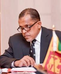 නීතිපතිවරයාගේ තීරණවලට බලපෑම් කිරීම                                         නීතියේ ආධිපත්‍යයට තර්ජනයක්                                                                 – ශ්‍රී ලංකා නීතිඥ සංගමය