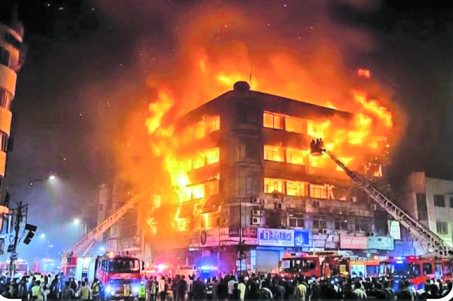 Karachi Gul Plaza Mall Fire Death Toll Rises                             to Over 70, Over 100 Missing