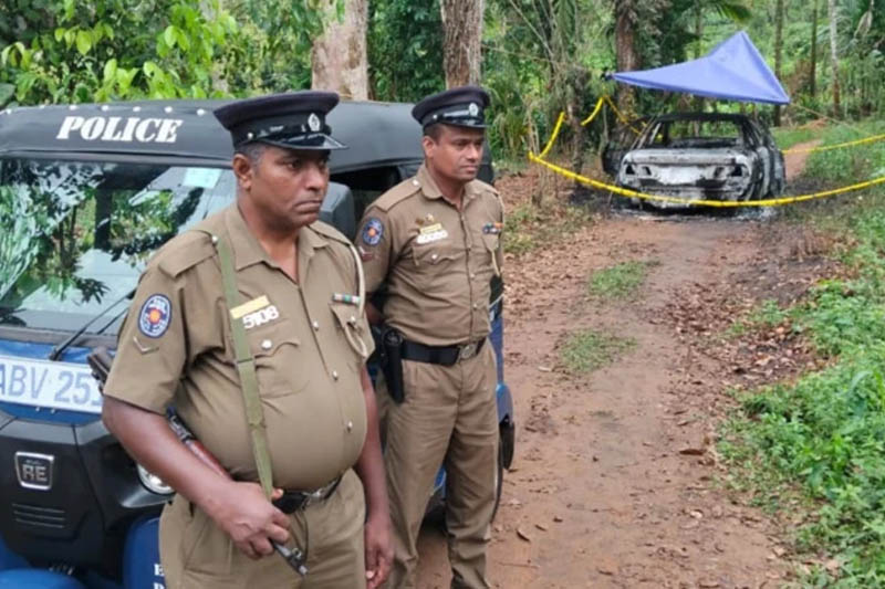 නීතිඥ බුද්ධික මල්ලවාරච්චි සහ ඔහුගේ බිරිය                                    ඝාතනය කරන්න අනුබල දුන් 4ක් සැකපිට අත්අඩංගුවට