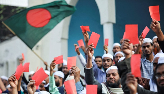 බංග්ලාදේශයේ  ආණ්ඩු බලය ගන්න දෙකොන් සට­නක් !