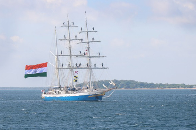 INS Tharangini arrives in Sri Lanka