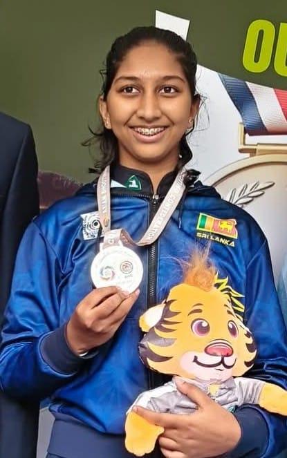 Asian Shooting Rifle / Pistol Championship තරගාවලියේ දී උමායාට රීදී පදක්කමක්