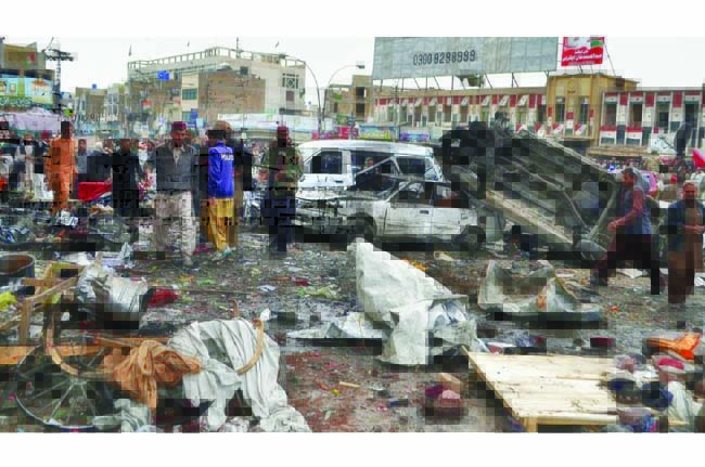 බෝම්බ සහ වෙඩි ප්‍රහාරවලින් වය­ඹ­දිග පකි­ස්තා­නයේ 11ක් මරුට