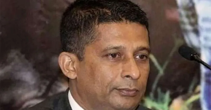 සුරේෂ් සලේ ඝාතන තැතක්  සහ වස දීමේ  සැකයක් !                                        – නීතිඥ සහායත් අහිමි කළ අත්අඩංගුවට ගැනීමේ නීතිමය අර්බුදය !