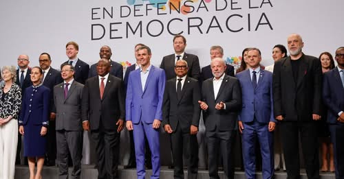 කියුබාවේ අභ්‍යන්තර කටයුතුවලට                                                       බාහිරින් මැදිහත් වෙන්න එපා                                                                        – මෙක්සිකෝ, ස්පාඤ්ඤ සහ බ්‍රසීල නායකයෝ එක්ව කියති