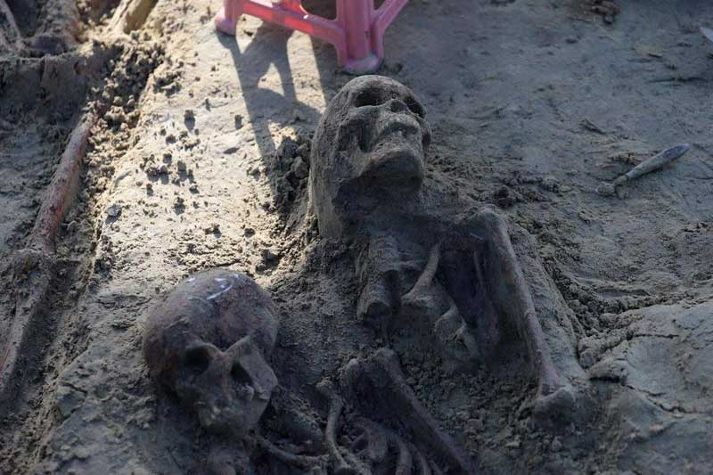  කැනීම්වලට මුදල් අනුමත වී නැහැ :                                                  චෙම්මනි සමූහ මිනීවල බලන්න                                                          විදේශීය දූත මණ්ඩලවලටත් අවසර