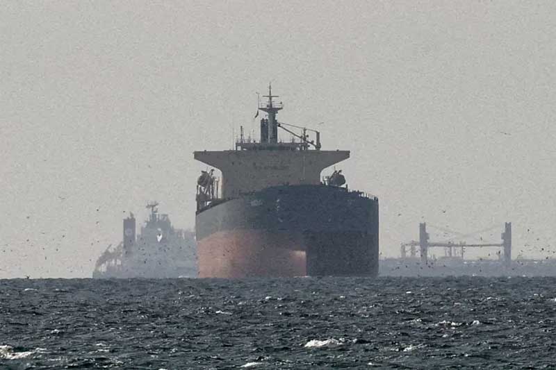 හෝමූස් සමුද්‍ර සන්ධියේදී නෞකා දෙකක් ඉරාන හමුදා භාරයට