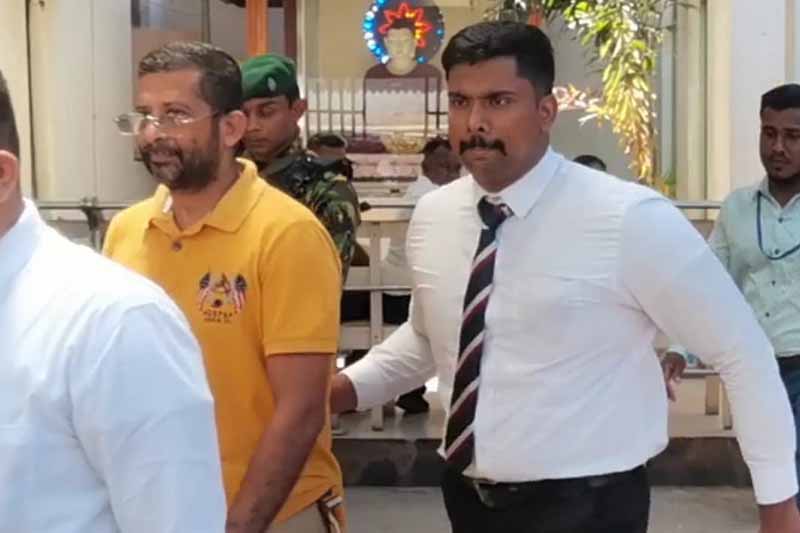 සුරේෂ් සලේගේ සෞඛ්‍ය පරීක්ෂා කරයි