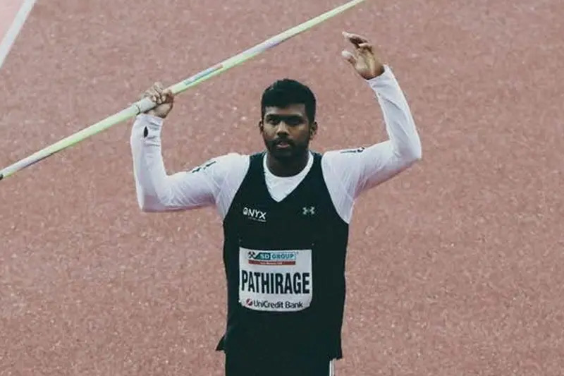 තරංග හෙල්ල විසිකිරීමේ ලෝක ශ්‍රේණිගත කිරීම්වල දෙවැනි තැනට