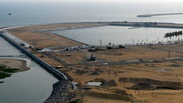 Port city clash:                                                                          Conduct thorough investigation for the safety and rights of Chinese citizens                                                                    — Chinese Embassy in Sri Lanka announces
