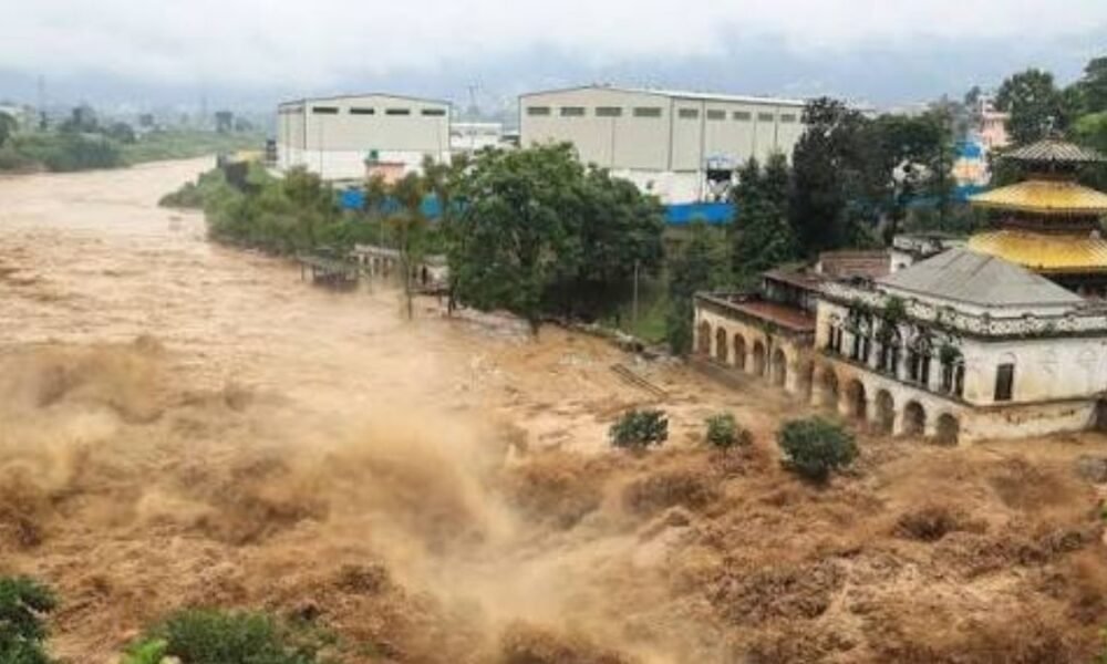 නේපාල ගංවතුරෙන් මිය ගිය ගණන 200 පනී