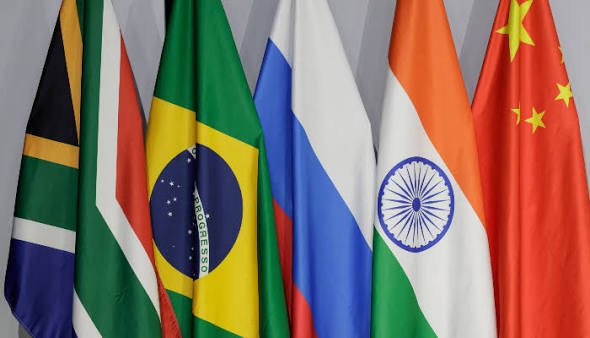 ඩිජි­ටල් මුදල් හුව­මා­රු­ව ගැන බ්‍රික්ස් රට­වල අවධානය