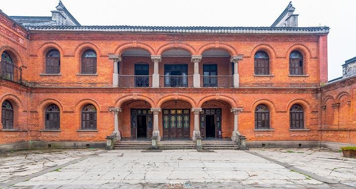 Liu’s Tihao Residence:                                                                                                    A Fusion of Chinese Tradition and Western Architecture